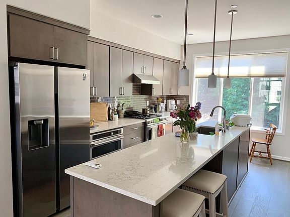 Kitchen w./ SS Appliances, Gas Oven, Gas Stove & Microwave