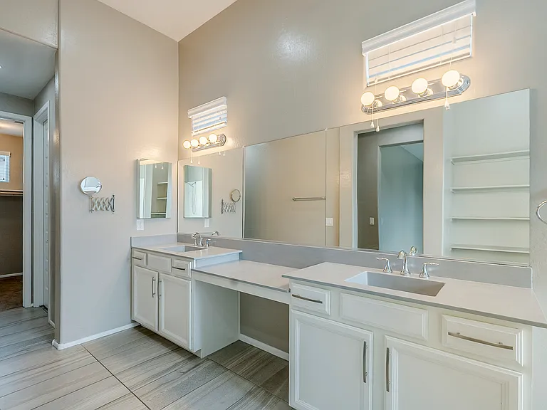 7050 W Carter Dr — Photo 42