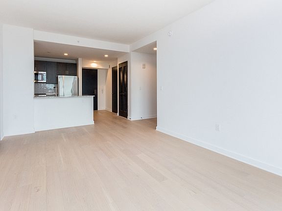 3rd image of 21 W End Ave APT 4106