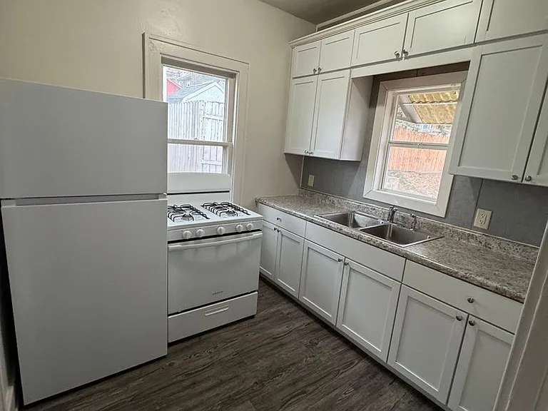 509 S Grange Ave — Photo 5