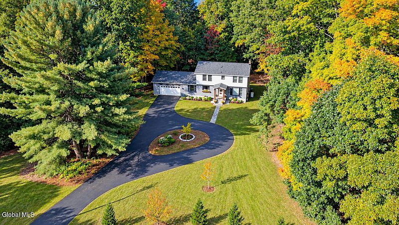 3rd image of 206 Van Aernem Road