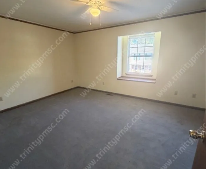 407 Nelson Dr — Photo 3
