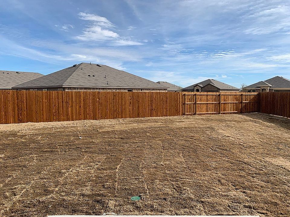 2nd image of 813 Turnbuckle Ct