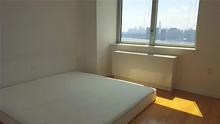 Rented by Space Marketing Shop