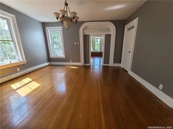 1599 Chapel St APT 3, New Haven, CT 06511