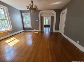 1599 Chapel St, New Haven, CT