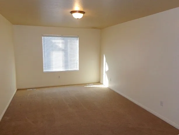 358 N Stamford Dr — Photo 6