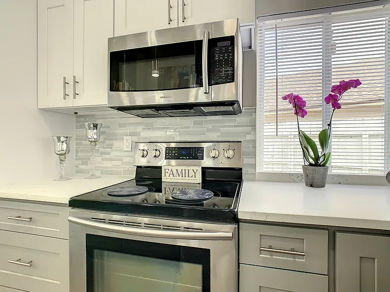 Kingston Cir — Photo 22