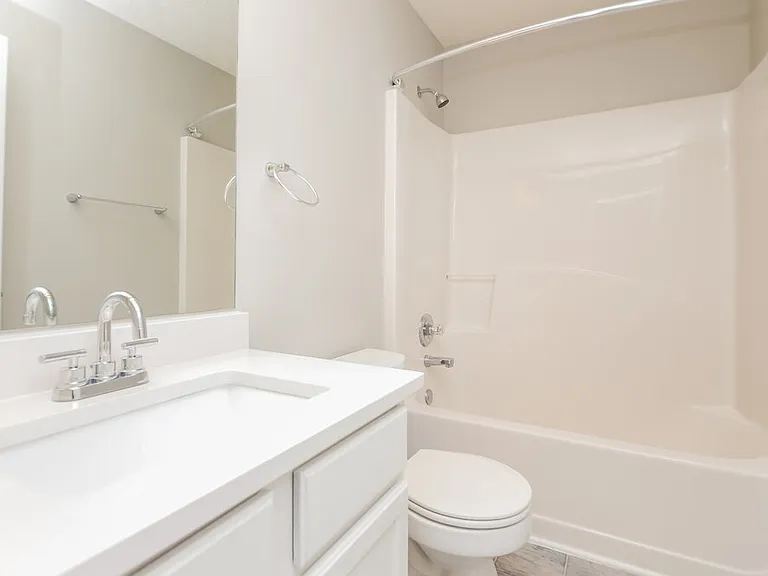 7038 Hillcrest Chase Ln — Photo 12