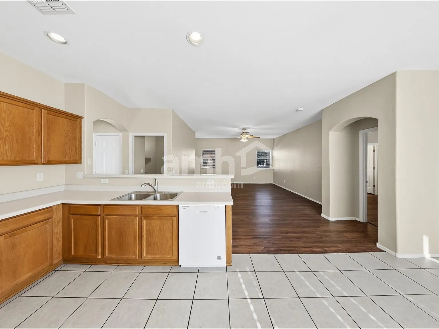 2 bed, 2.0 bath, 1502 sqft, $1,795 — Photo 4