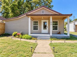 818 SW 3rd St, Walnut Ridge, AR 72476
