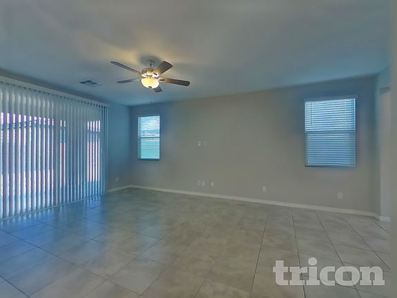 2nd image of 2831 Lindsey Springs St