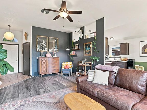 5th image of 10708 NW 35th St