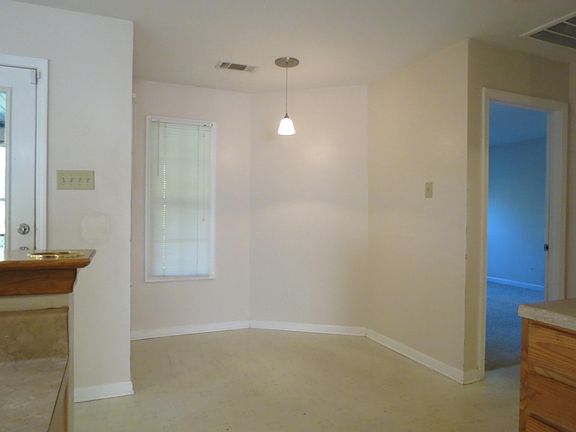 4th image of 111 Forest Dr