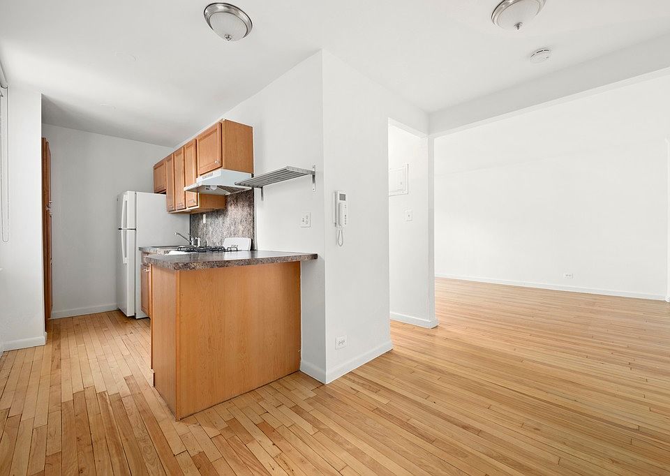 1st image of 305 W 18th St APT 4H