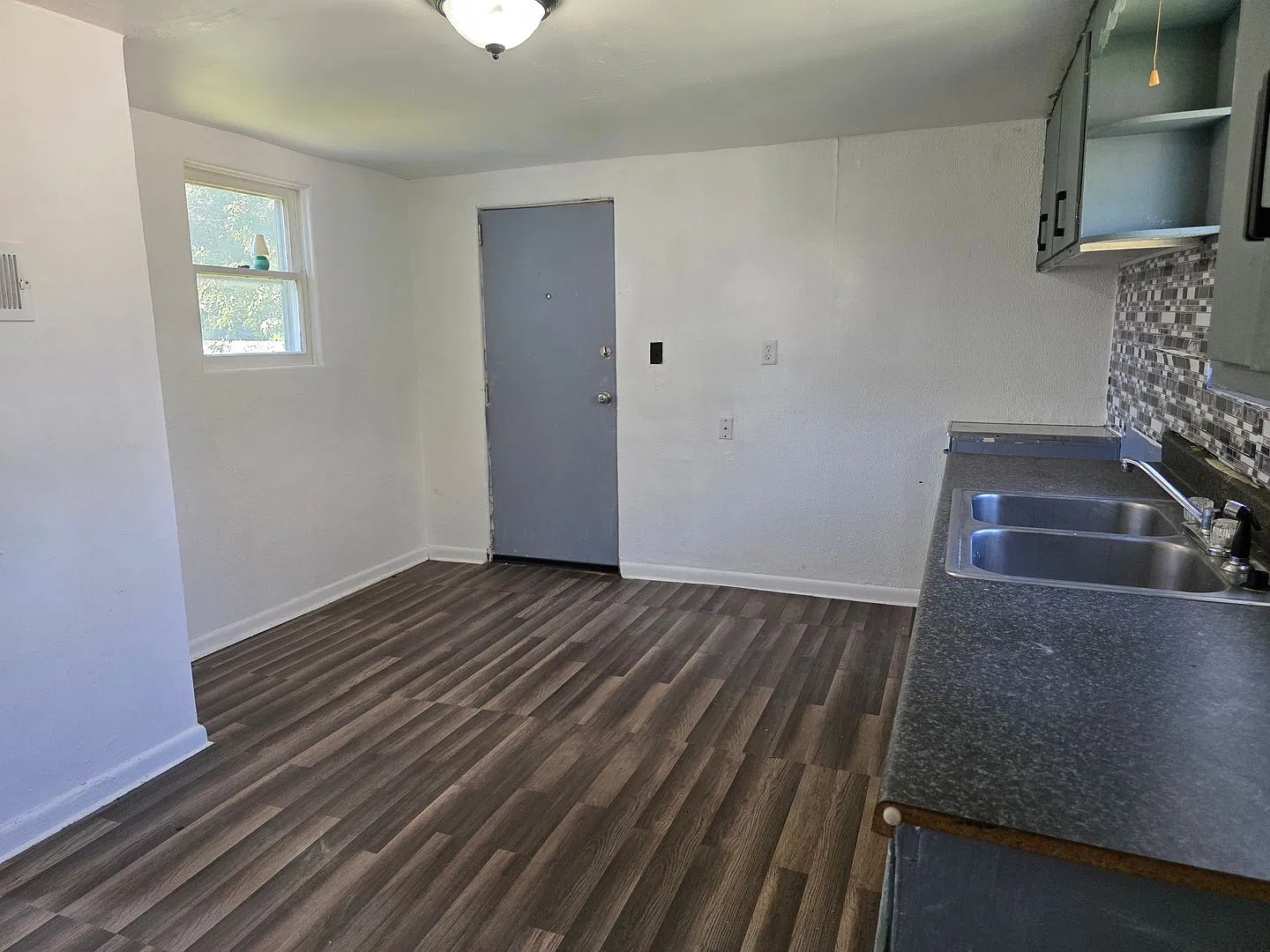 ** Move in Special ** Freshly Updated 2-Bedroom, 1-Bathroom Home $1050/Month | 1,240 Sq. Ft. — Photo 3