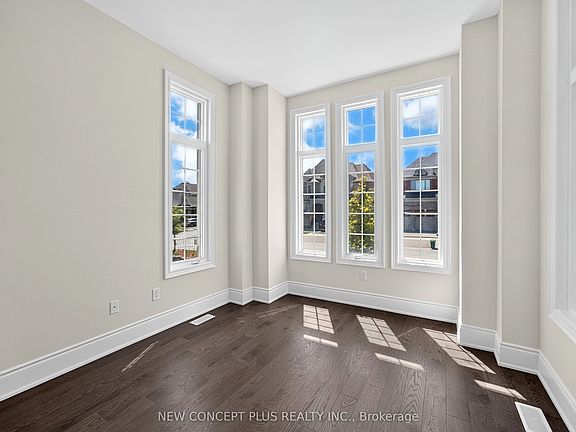 4th image of 60 Oliver Emmerson Ave