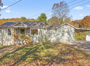 545 E Garden Farm Rd, Rossville, GA 30741