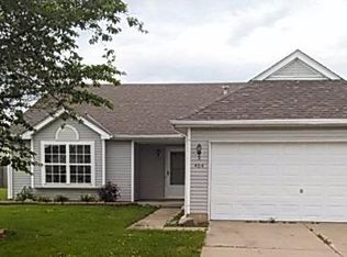 404 Waterstone Ct, Trenton, OH 45067
