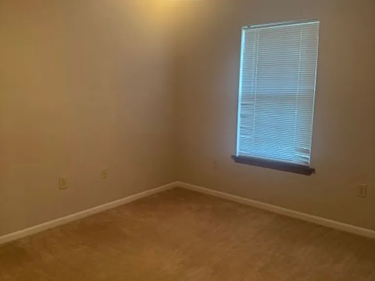 2061 Flintwood Ct — Photo 8