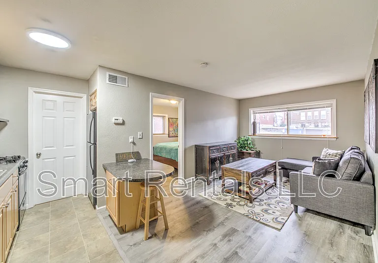 3850 Park Ave #11 — Photo 4