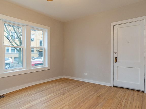 5th image of 3605 N Oakley Ave #1F