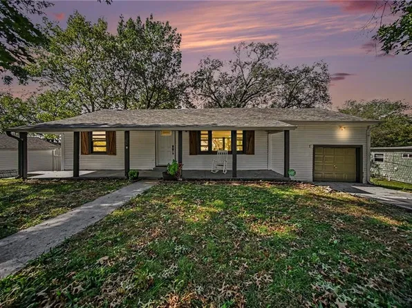 7844 Smalley Ave, Kansas City, MO 64138