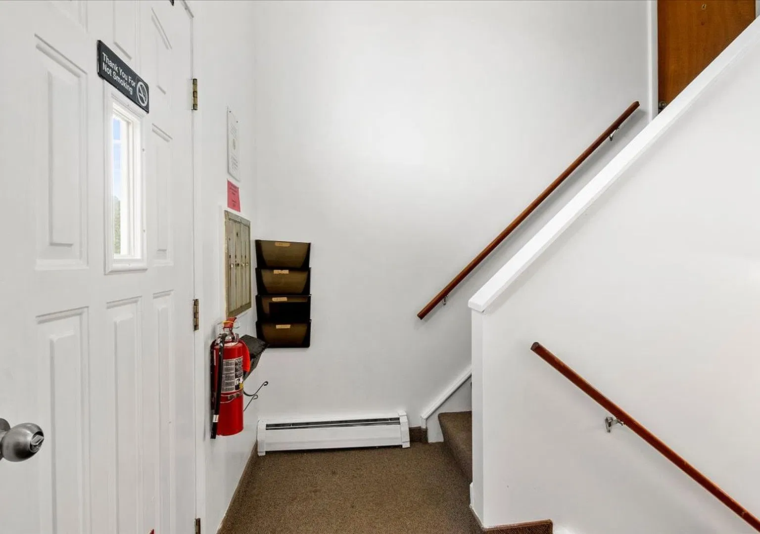 Burke Crest Apartments — Photo 3
