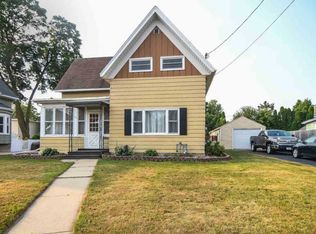 637 2nd St, Menasha, WI 54952