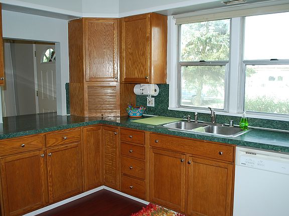 2nd image of 336 7th Ave N