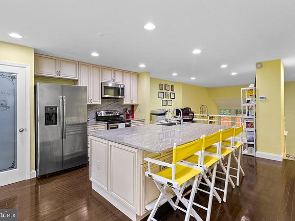 2nd image of 20525 Summersong Ln