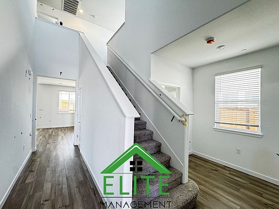2nd image of 5231 Oceanside Dr