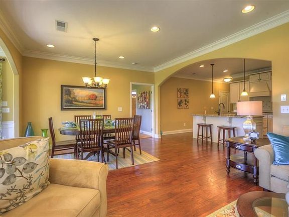 The Georgetown Dining Room and Kitchen