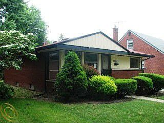 2nd image of 20607 Kenmore Ave