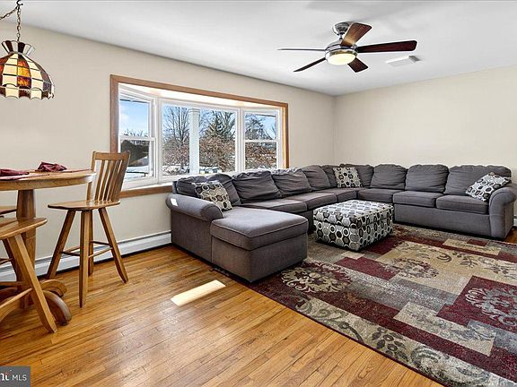 5th image of 114 Corrine Dr