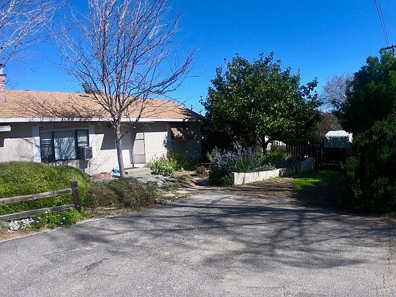 3rd image of 618 1/2 Grace Way