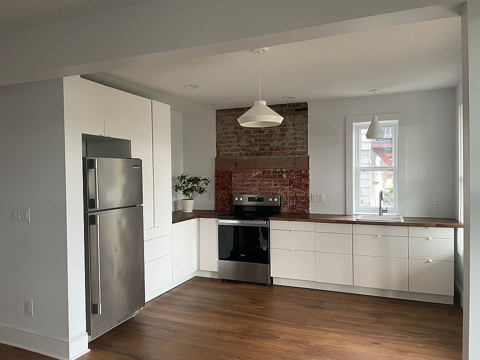 Modern Kitchen with plenty of counter space