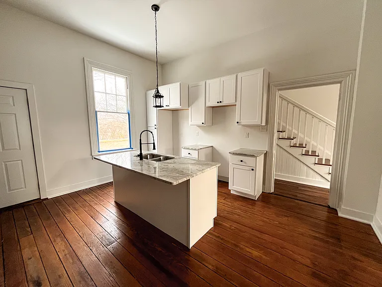 309 Hinton St — Photo 11