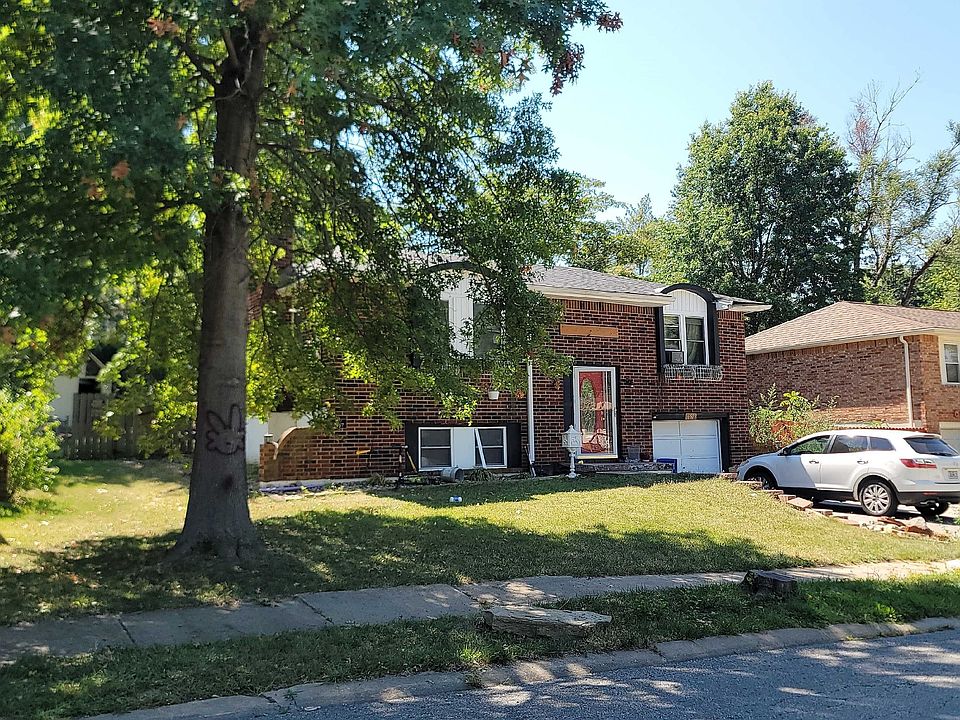 2nd image of 16527 E 35th Ter S
