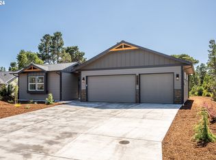 2181 Royal Saint Georges Dr, Florence, OR 97439