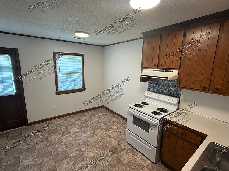 2206 Candlewood Dr SW #B — Photo 10