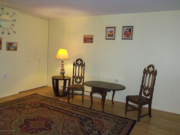 5th image of 654D Plymouth Dr