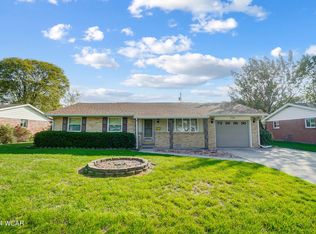 756 Maplewood Dr, Van Wert, OH 45891