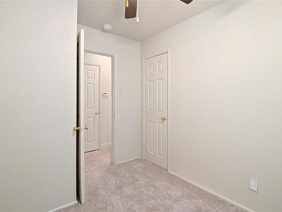 5th image of 17 Brightwell Ct
