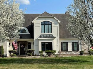 196 Wynstone Ct, Xenia, OH 45385