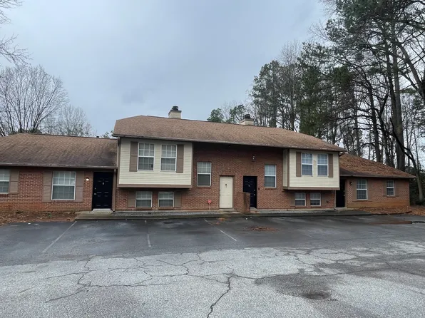 1202 Natchez Trce #B, Marietta, GA 30008