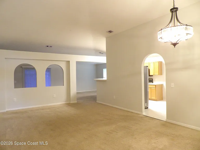 410 Birch Ave SW — Photo 3