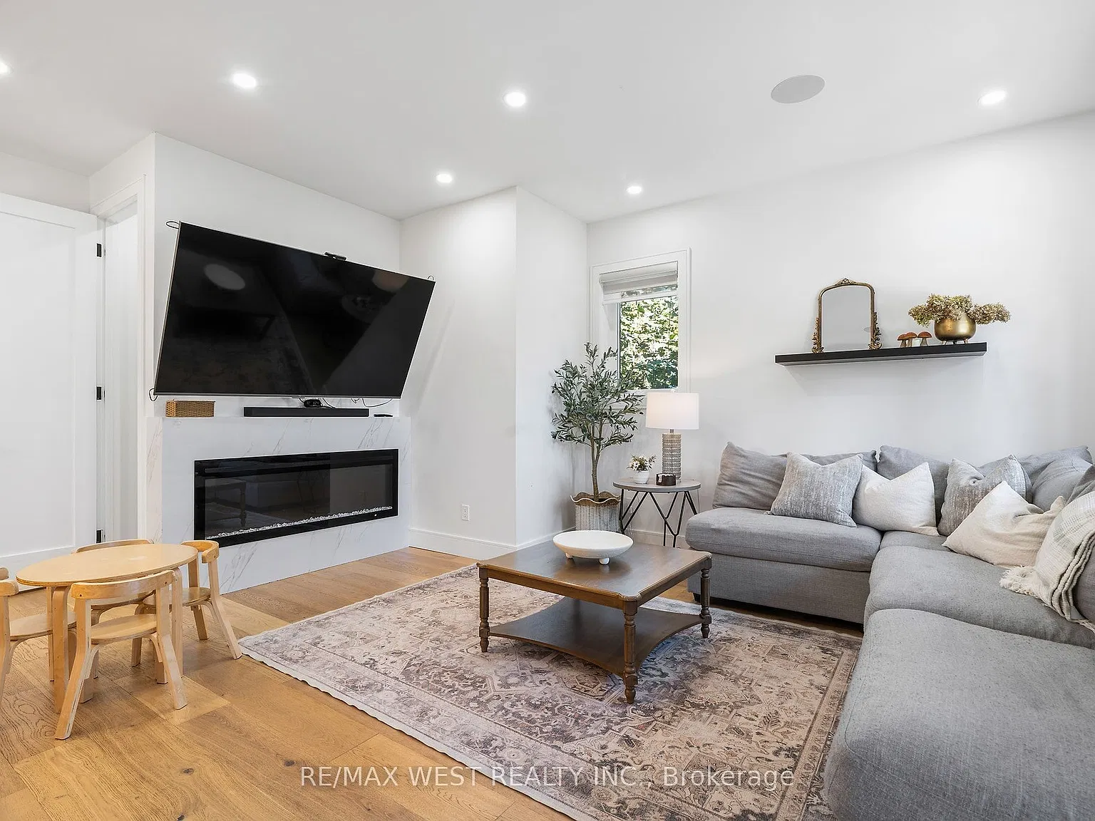4 bed, $4,500 — Photo 2