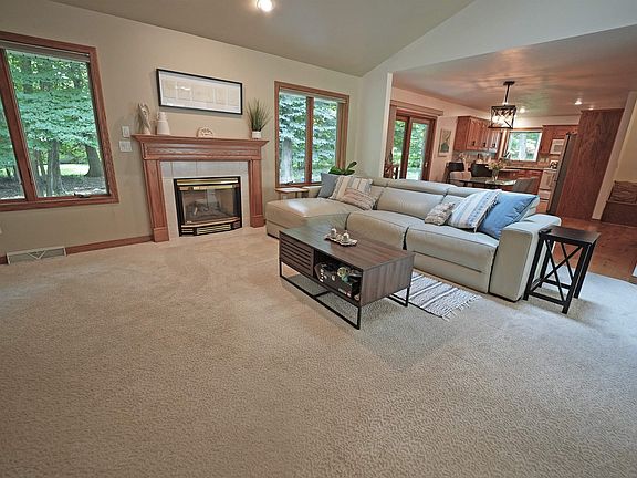 4th image of 2077 Cormorant Ln
