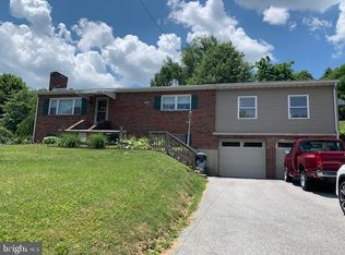 989 Abbottstown Pike, Hanover, PA 17331